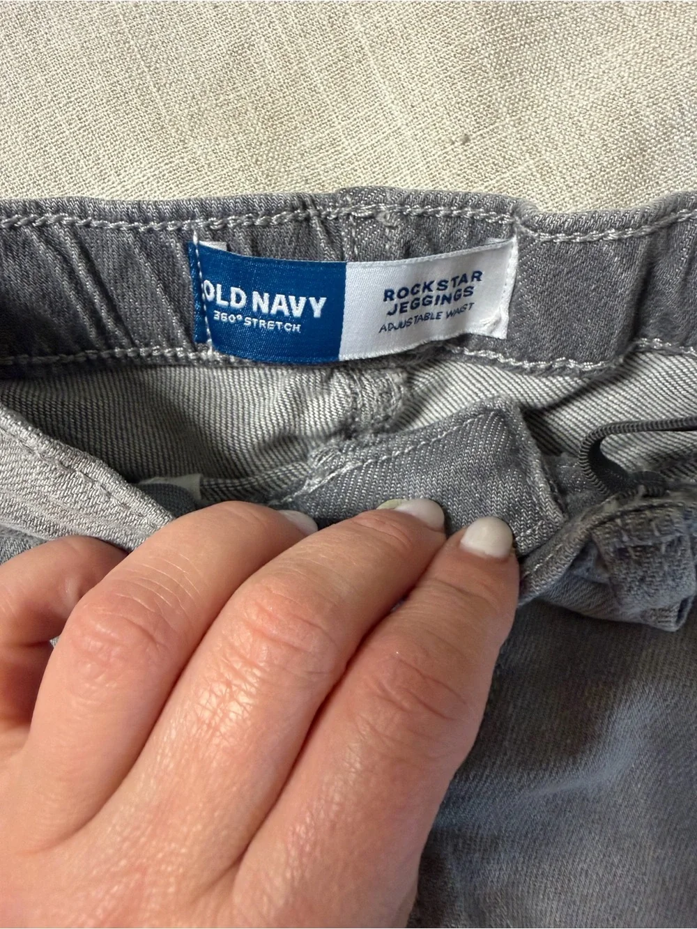 Old Navy Gray Skinny Jeans with Knee Rips